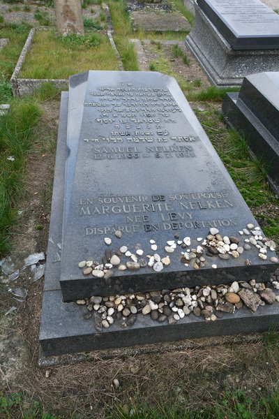 Grafsteen van Nelken Samuel