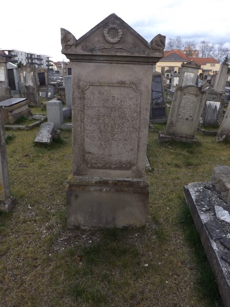 מצבת Weill Alfred