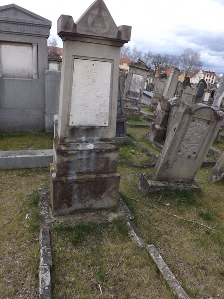 Mertsberg Yaakov Chim'on का स्मारक