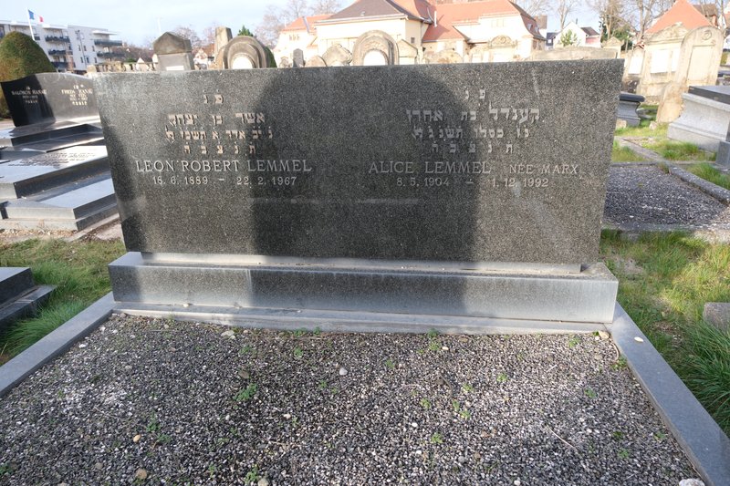 Grafsteen van Lemmel Léon Robert