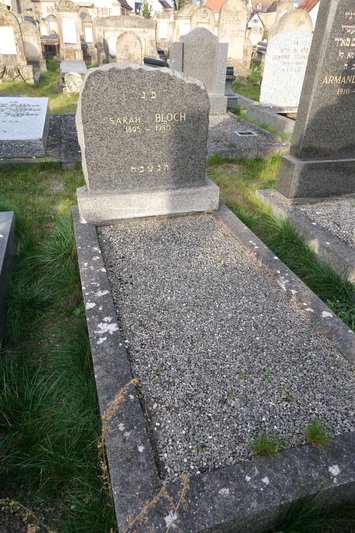 מצבת Bloch Sarah