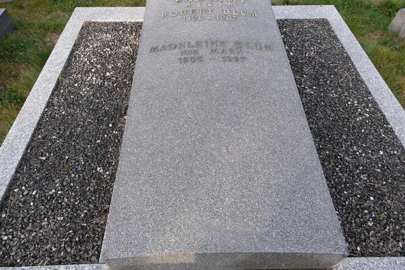 Stèle de Blum Madeleine