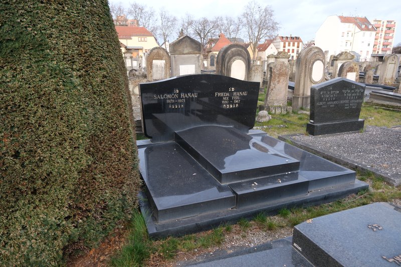 Grafsteen van Hanau Frieda