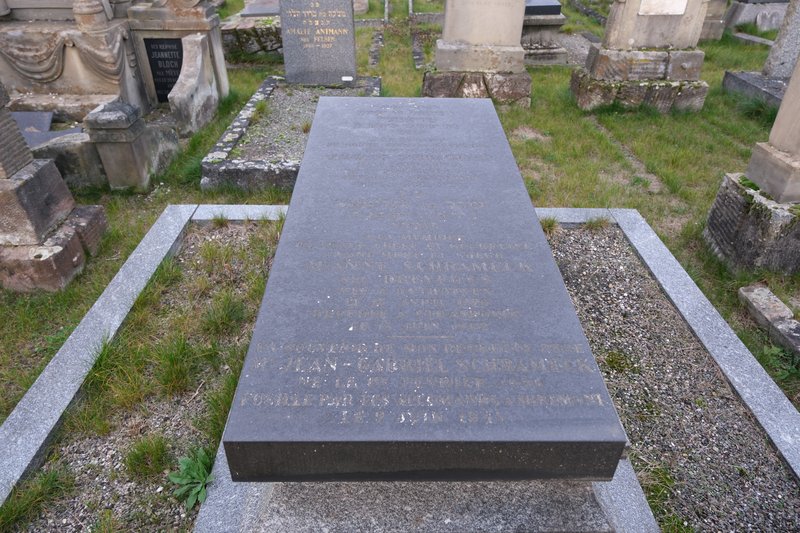 Schrameck Ernest का स्मारक