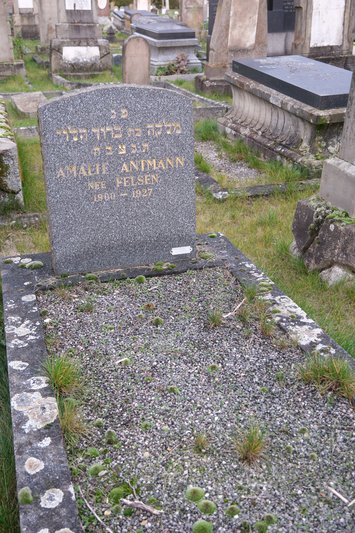 Grabstein von Antmann Amalie