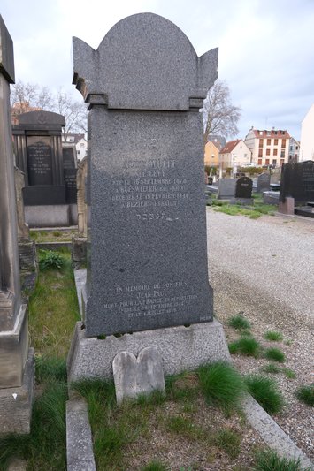 Tombstone of Wolff Aline