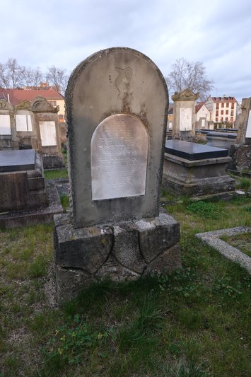 Grafsteen van Lazare Yisrael