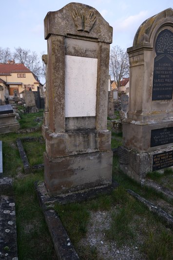 Grabstein von Kahn Raphaël