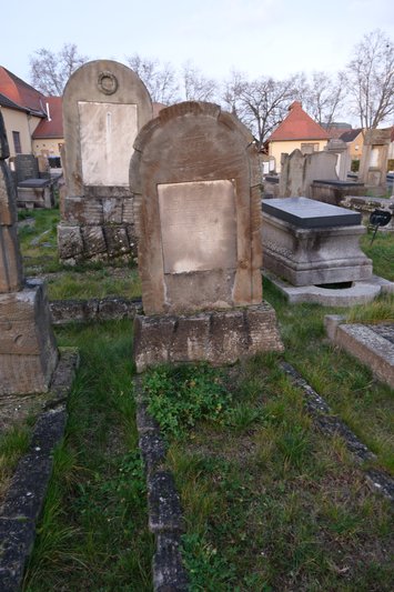 מצבת Slenczynsky Aron