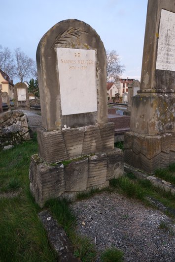 Stèle de Reuter Samson