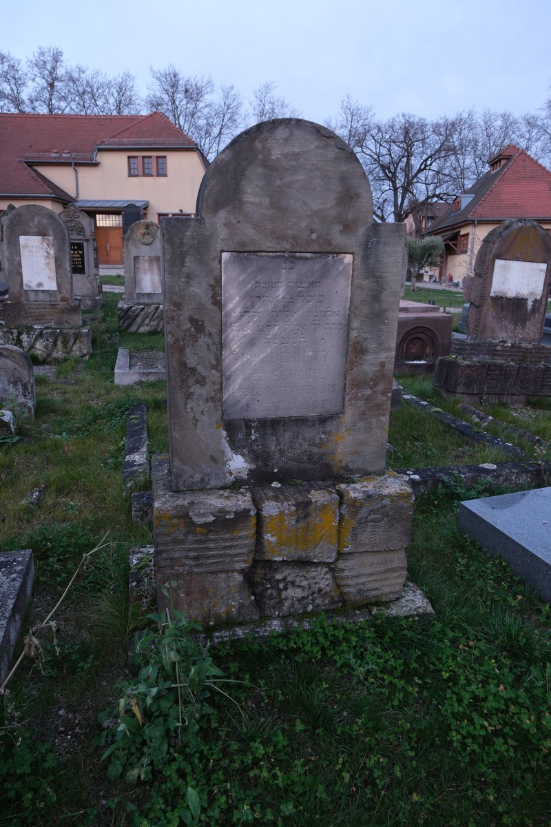 Stèle de Lévy Barbe