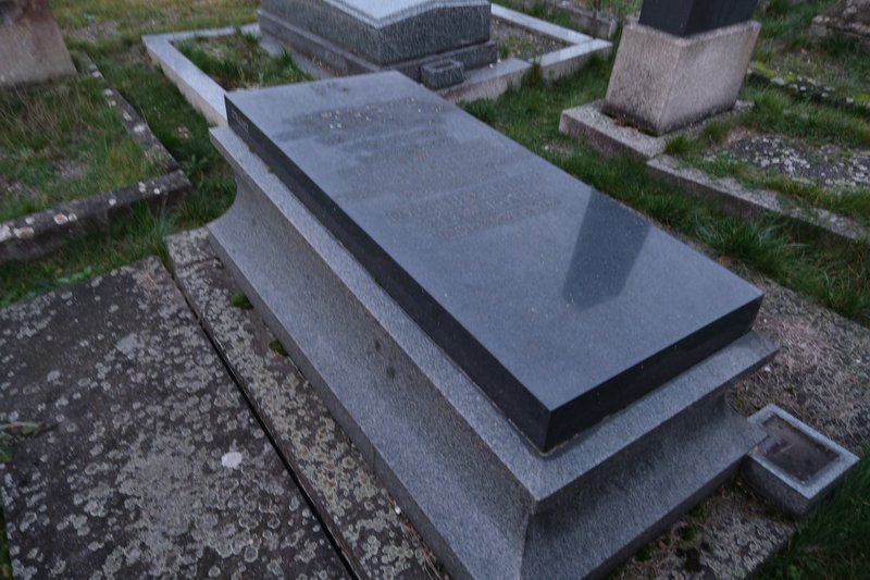 Tombstone of Simonin Marthe