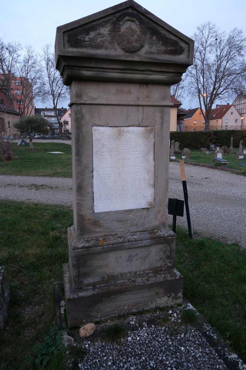 Tombstone of Lévy Jacques