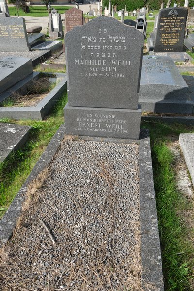 מצבת Weill Mathilde