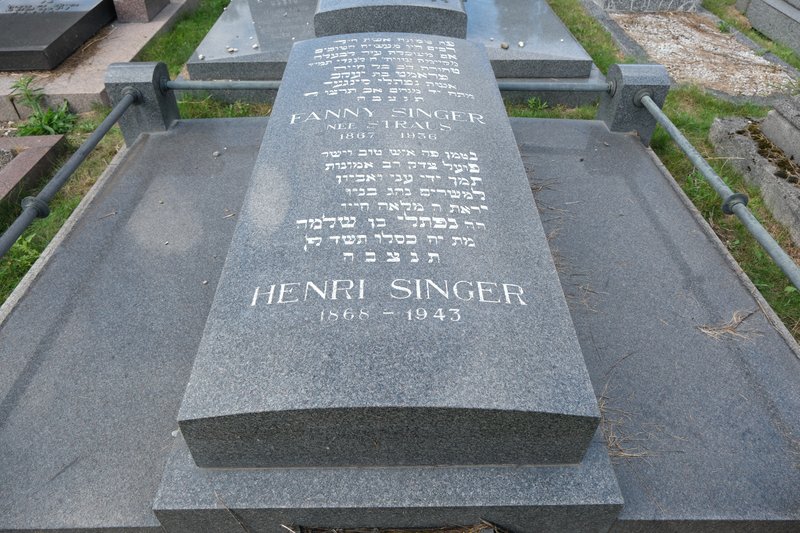 Singer Fanny fejfája