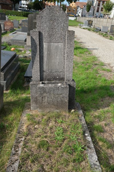 Grafsteen van Wolff Nathan