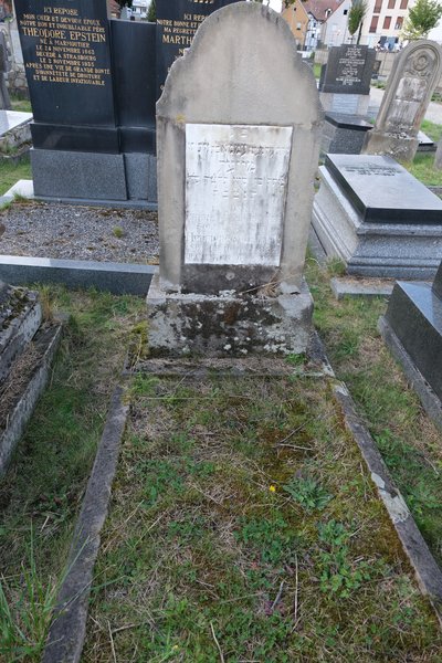 מצבת Meyer Hermance