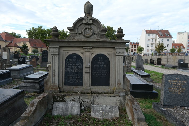 Stèle de Schnerb Sara