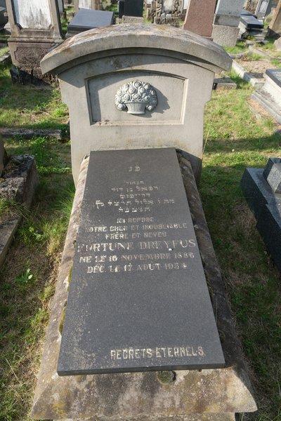 Stèle de Dreyfus Fortune