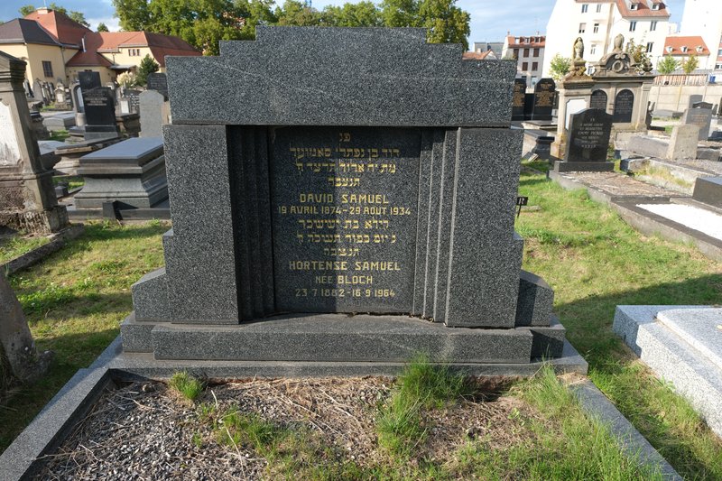 מַצֵּבה פון Samuel Hortense