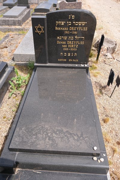 מַצֵּבה פון Dreyfuss Denise