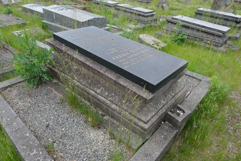 Grabstein von Bloch Cécile