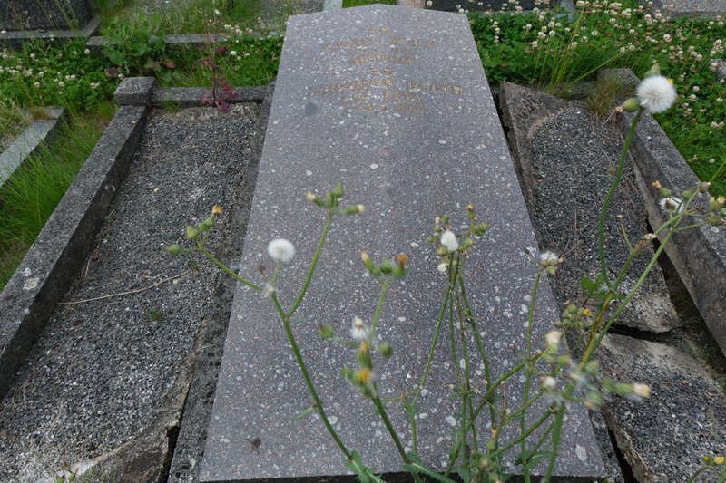Lápide de Bloch Albertine