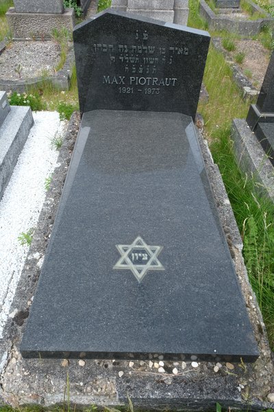 شاهدة قبر Piotraut Max