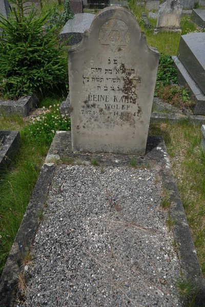Grabstein von Kahn Reine