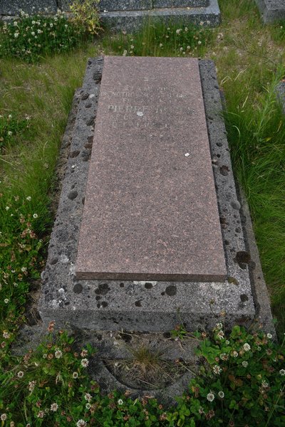 Estela de Bloch Pierre