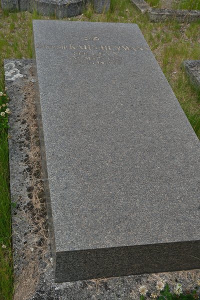מַצֵּבה פון Kahn Heymann Eugénie