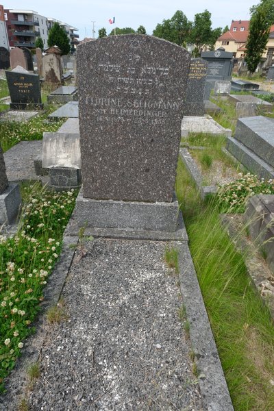 Stèle de Seligmann Florine