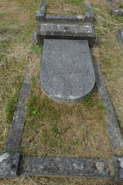 Lápide de Weill Isaac