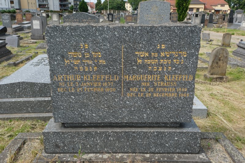 شاهدة قبر Kleefeld Arthur