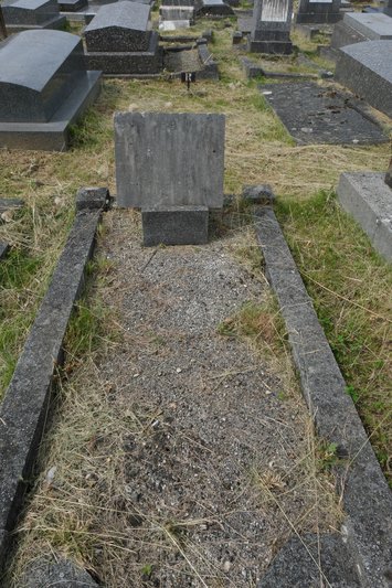 Lápide de Kroenenberger Edmond