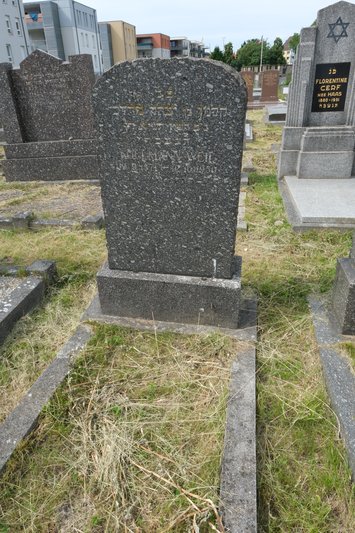 Grabstein von Weill Kollmann
