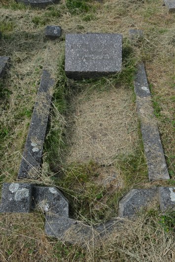 Stèle de Rallier Régine