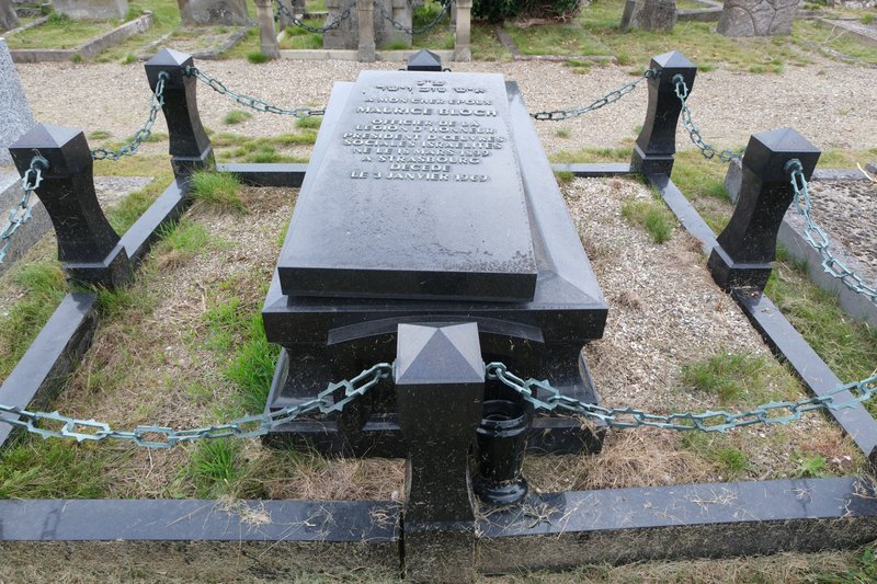 Grafsteen van Bloch Maurice