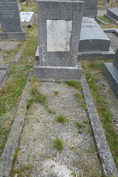 شاهدة قبر Kahn Berthe