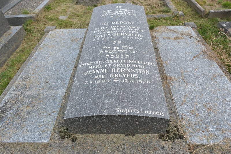 Stèle de Bernstein Jeanne