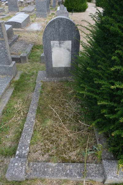 Grafsteen van Trabbel Joseph