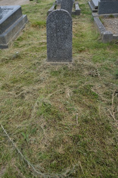 Stèle de Israel Eugénie