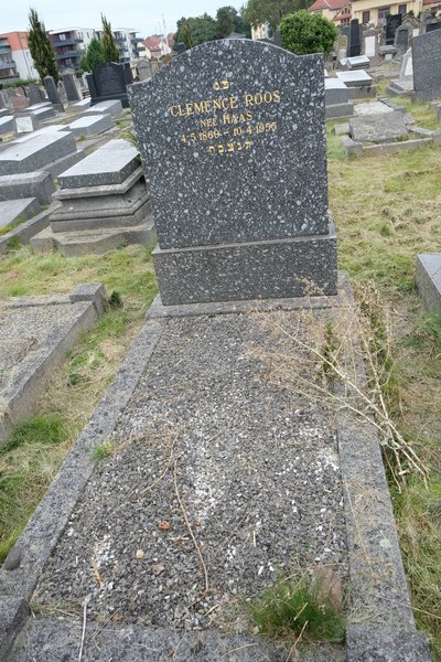 Stèle de Roos Clémence