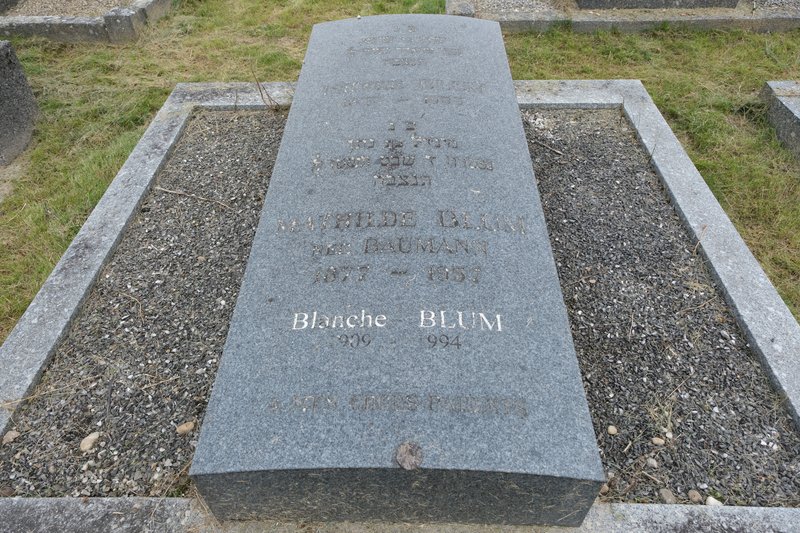 Estela de Blum Isidore