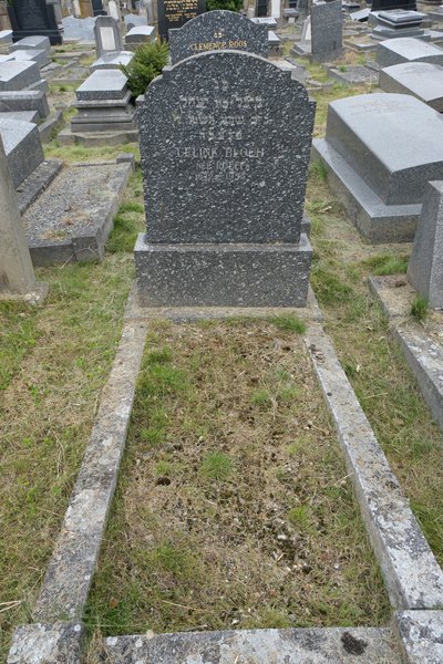 Stèle de Bloch Céline