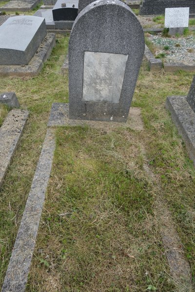 Estela de Stern Adolphe