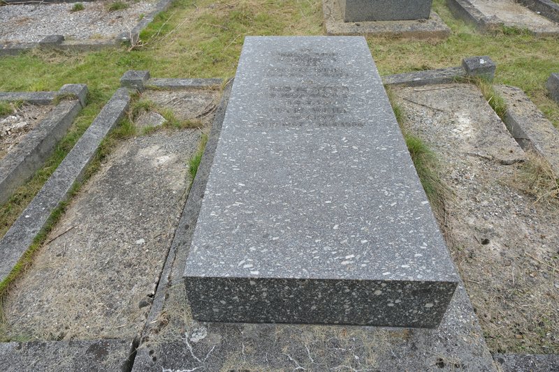 Stèle de Weill Julie