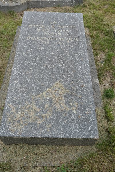 Stèle de Bloch Léopold