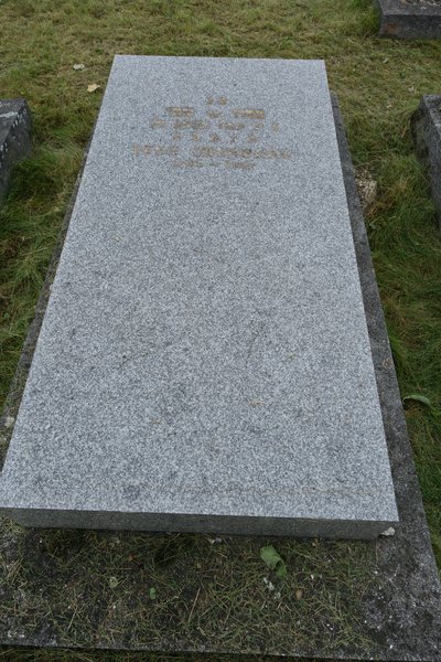 Stèle de Cherberg Léon