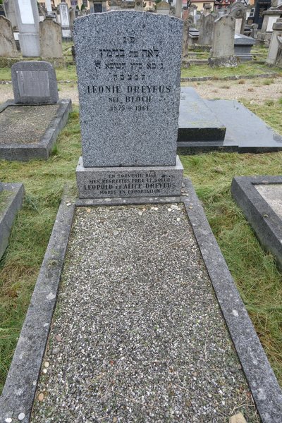 מצבת Dreyfus Léonie